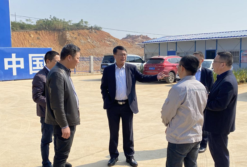 胡流芳到建筑工程分公司崇左產業(yè)園項目檢查指導工作