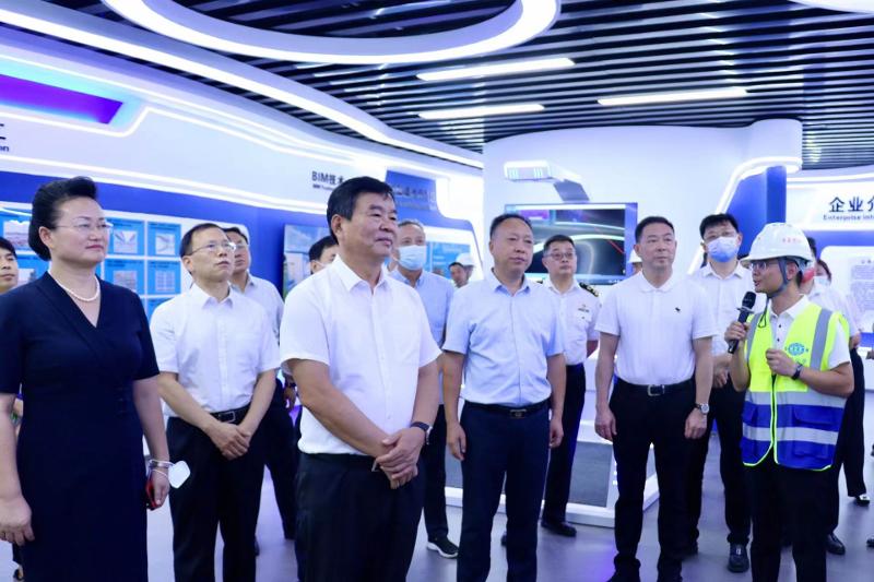 2022年9月，時(shí)任民革中央專(zhuān)職副主席，湖南省副省長(zhǎng)何報(bào)翔到岳陽(yáng)自貿(mào)片區(qū)EOD項(xiàng)目調(diào)研指導(dǎo)工作